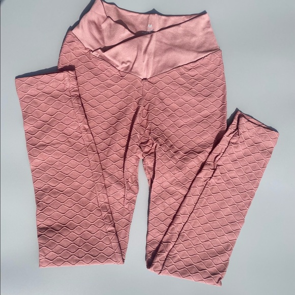 FREE SHIPPING!! V Waist Texture leggings - Picture 6 of 7